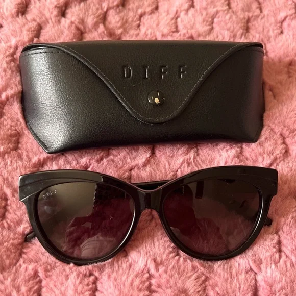 Diff Eyewear | Accessories | Diff Marilyn Monroe Black Cat  display picture 3